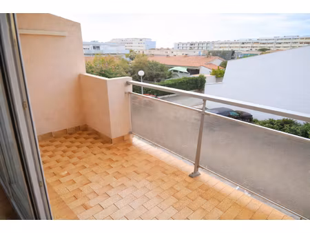 a louer t2 meuble port la nouvelle