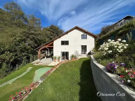 maison traditionnelle de 120 m² à la biolle