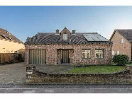 bungalow met centrale ligging te lindelhoeven