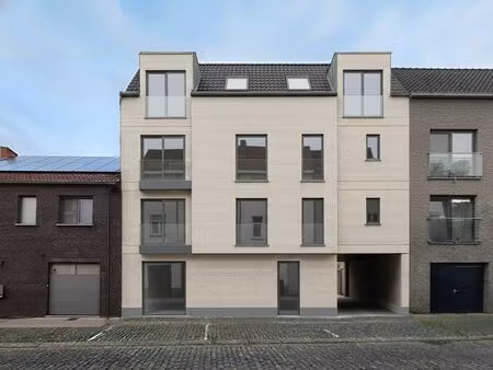 oostnieuwkerke  nieuwbouwappartementen in alle rust  vlak bij roeselare