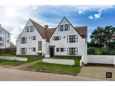 studio met slaaphoek en parking nabij het strand