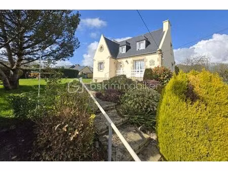 maison de 135 m² à aucaleuc