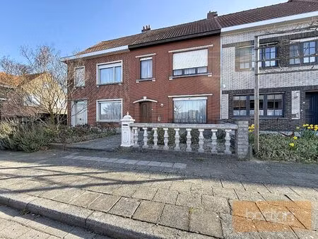 te renoveren woning met goede ligging