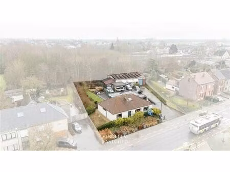 unieke woon / werkopportuniteit: villa met magazijn van 395m² op toplocatie - prijs op aan