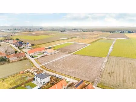 prachtige villa in hoevestijl met bijgebouwen en akkerlanden/weilanden op 1 45ha