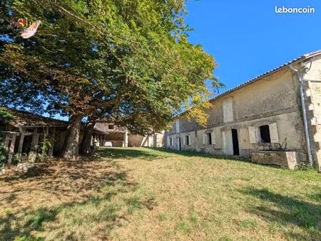 maison 4 pièces 320 m²