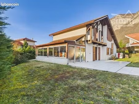 maison 6 pièces 128 m²