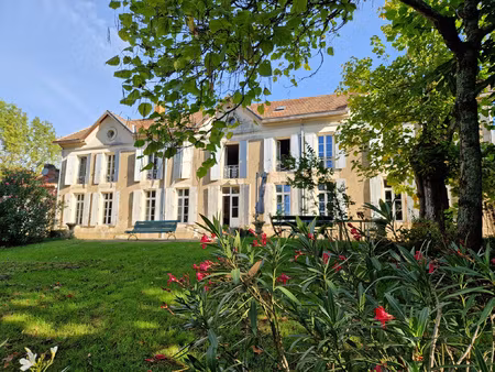 secteur montbron belle demeure de famille et ses dépendances