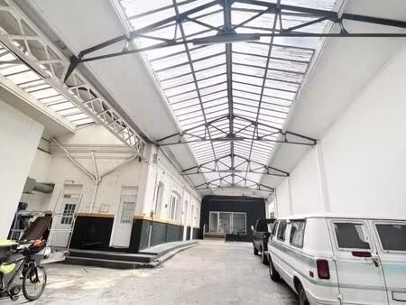 immeuble 34 pièces 4 728 m²