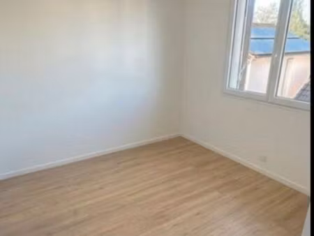 f3 très neuve calme réponse rapide cdi 0.5 km gare et commerce