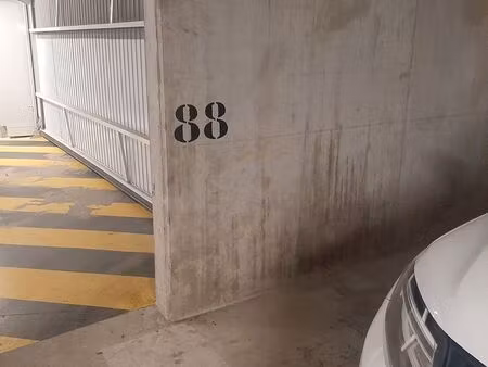 location parking voiture sécurisé