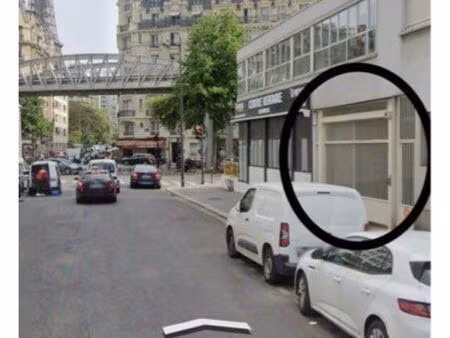 à louer place de parking moto scooter