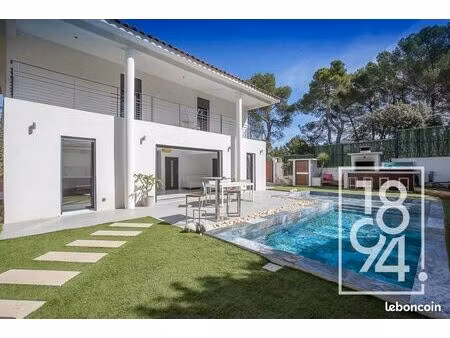 maison 6 pièces 140 m²