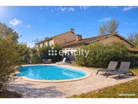 longère 9 pièces 250 m²