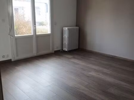 maison à louer rostrenen