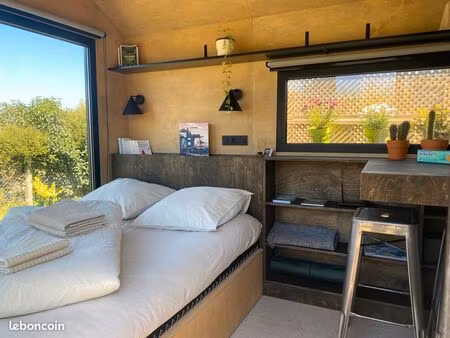 terrain viabilisé 1 600 m² + tiny house complètement équipée – habitable immédiatement