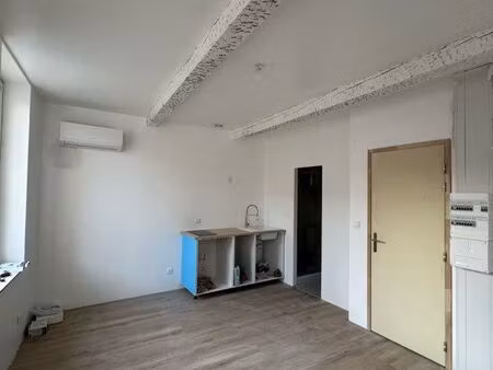 appartement climatisé et neuf t2 sur place de la mairie