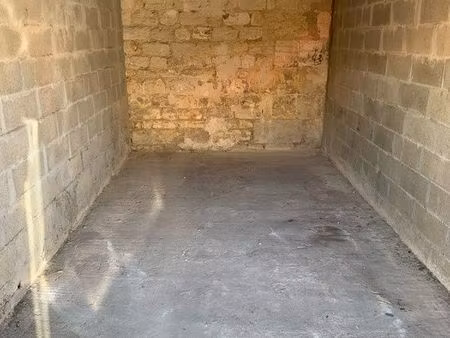 place de parking véhicule électrique