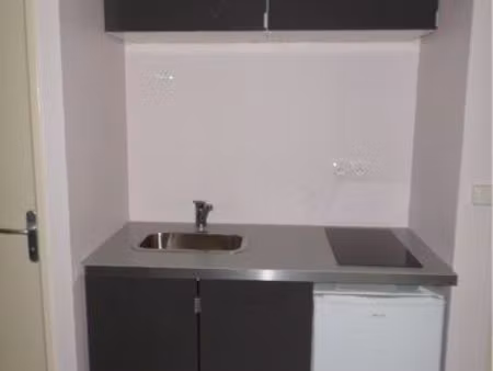 studio meublé proche métro b et d