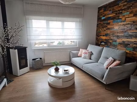 charmant f3 rénové  au calme  faibles charges