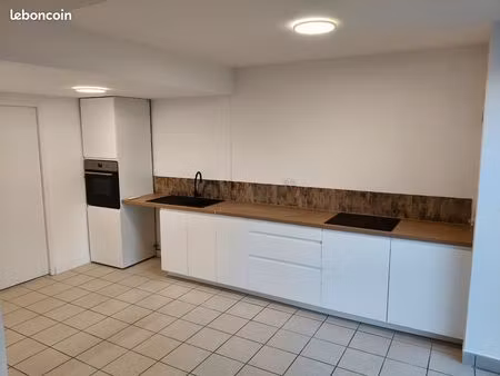 a louer maison au longeron