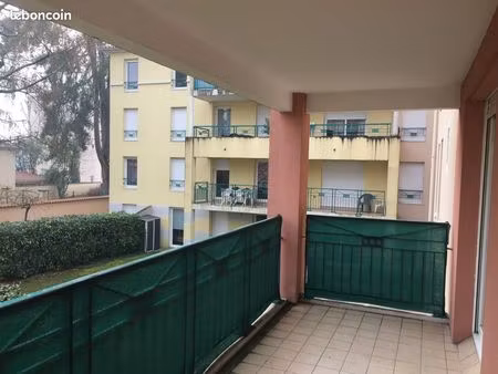 charmant t2 dans résidence sécurisée - garage et terrasse