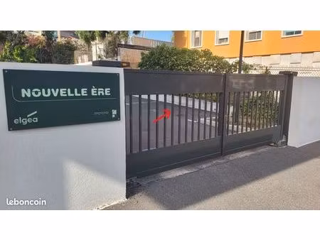 place de parking a louer