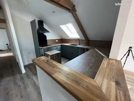 grand t3 de 100m2 avec toit terrasse et clim réversible