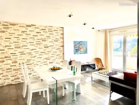 superbe appartement meublé dans résidence avec piscine