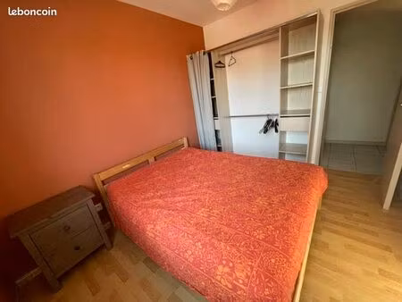 loue chambre meublée