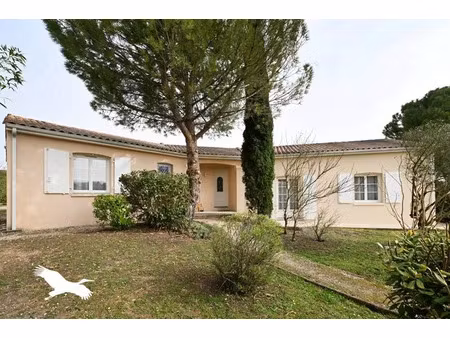 vente maison 4 pièces 127 m² à champniers (16430)  231 440 €