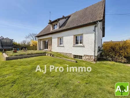 vente maison 5 pièces 145 m² à bréval (78980)  220 000 €