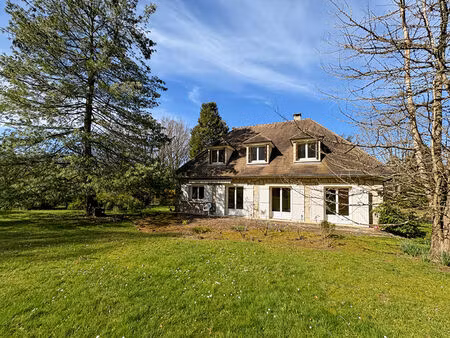 vente maison 8 pièces  241.65m²  auvers