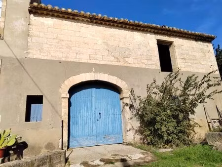 local en pierre d environ 260 m²