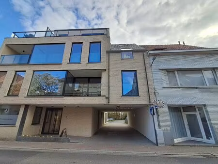 gezellig appartement te oedelem!