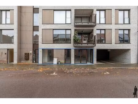 instapklaar gelijkvloers handelspand in turnhout