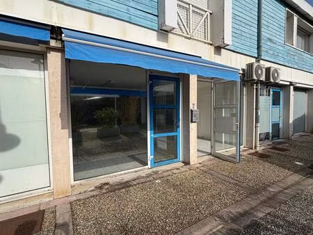 vente commerce 43 m² le grand-village-plage (17370)