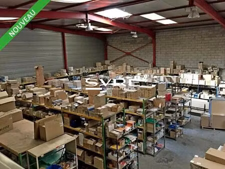 location entrepôt 958 m²