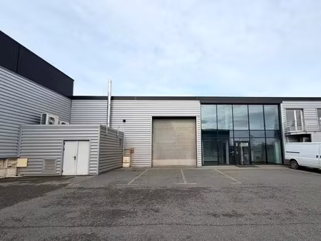 location local d’activités mornant 69440 880m²