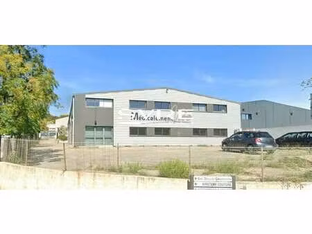 location local d'activités 1 040 m²