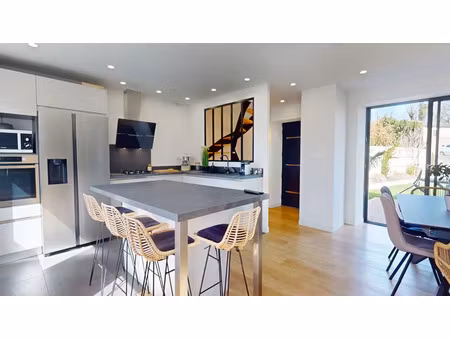 vente maison 4 pièces 131 m² prades-salars (12290)