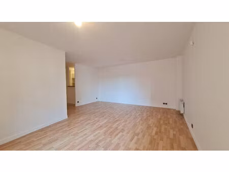 location appartement 1 pièce 42 m² à évreux (27000)