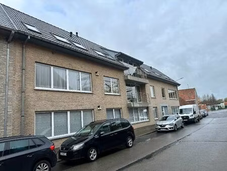 appartement met 2 slaapkamers te langemark!