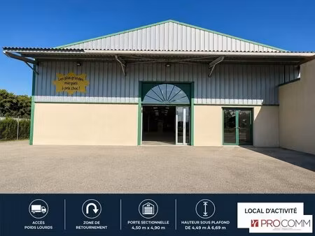 location commerce graveson 13690 670m²
