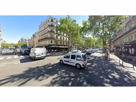 location commerce 113 m²