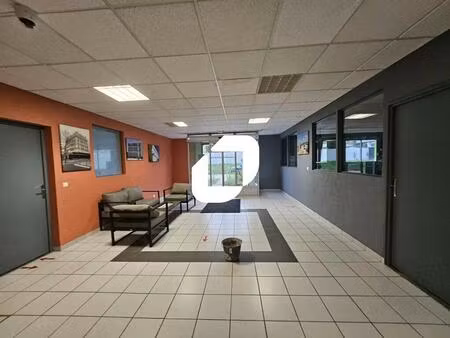 vente local d'activités 750 m²