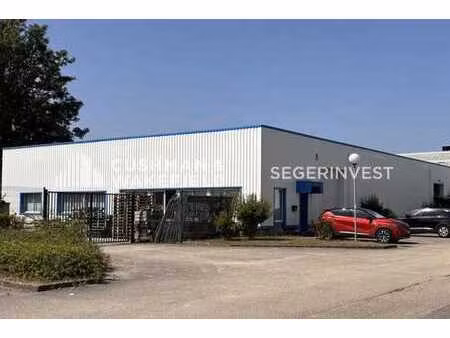 location local d'activités 675 m²