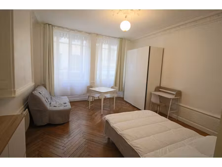 studio meublé tt équipé - rue neuve - prochainement disponible !
