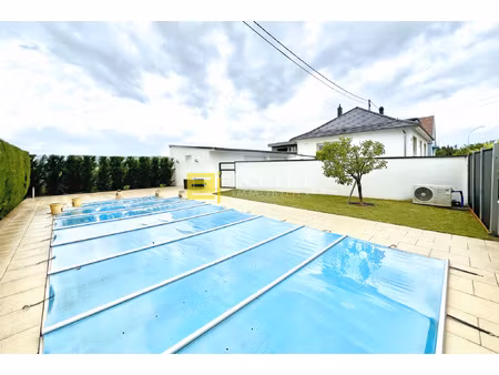 a dachstein  maison 5 pièces  environ 130m2 habitable et 153