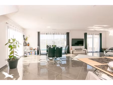 vente maison 4 pièces 101 m² à clermont-l'herault (34800)  330 000 €